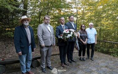 straznicy_pamieci_032