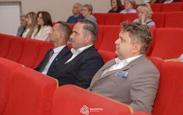 straznicy_pamieci_003