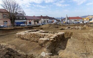 rynek_ruiny_005