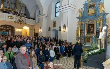 wielki_piatek_parafia_brzostek_2025_040