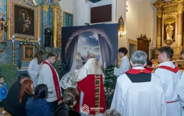 wielki_piatek_parafia_brzostek_2025_033