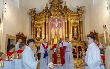 wielki_piatek_parafia_brzostek_2025_019