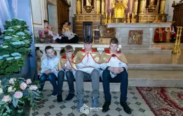 wielki_piatek_parafia_brzostek_2025_012