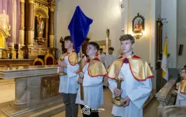 wielki_piatek_parafia_brzostek_2025_006