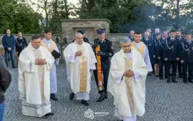 wielka_sobota_parafia_brzostek_2025_009