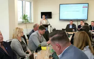 XVI Sesja Rady Miejskiej w Brzostku_007