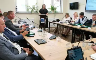 XVIII Sesja Rady Miejskiej w Brzostku_022