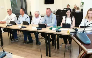 XIX Sesja Rady Miejskiej w Brzostku _005