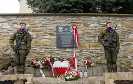 odsloniecie_tablicy_brzostek_114