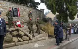 odsloniecie_tablicy_brzostek_108