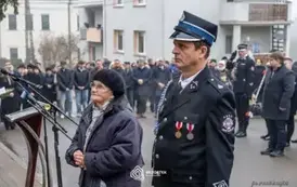 odsloniecie_tablicy_brzostek_107