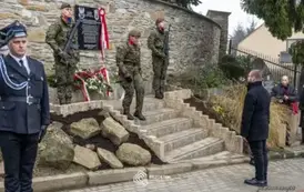 odsloniecie_tablicy_brzostek_097