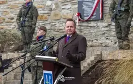 odsloniecie_tablicy_brzostek_079