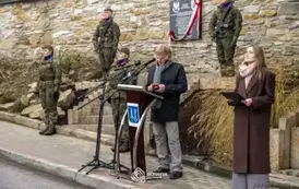 odsloniecie_tablicy_brzostek_072