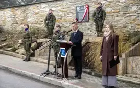 odsloniecie_tablicy_brzostek_059