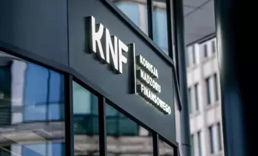 Zdjęcie do Urząd KNF - zaproszenie na webinarium CEDUR &quot;Manipulacja instrumentami finansowymi oraz ujawnianie i wykorzystywanie informacji poufnych &ndash; informacje ważne dla inwestora&quot;, 15 kwietnia 2025 roku