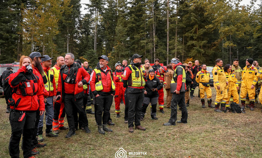 Zdjęcie do Fotorelacja ze szkolenia poszukiwawczo-ratowniczego "Wsp&oacute;lny ślad"